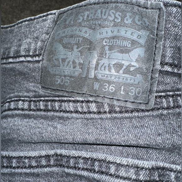 Levi’s 505 36x30 - Picture 9 of 11